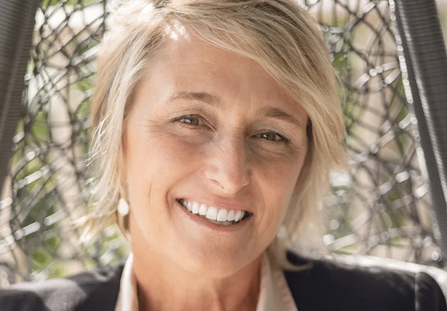Dr. Laura Anderson