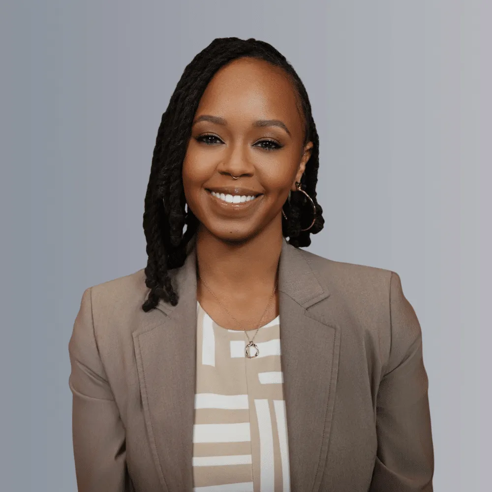 Thais Littleton Thais Littleton