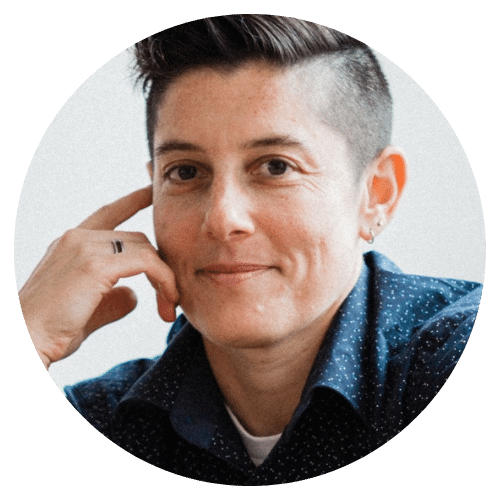 Gwen Bass Circle Headshot